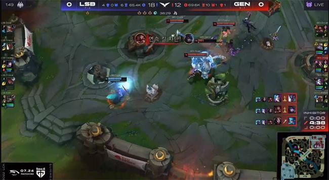 而汤普森正 而汤普森正